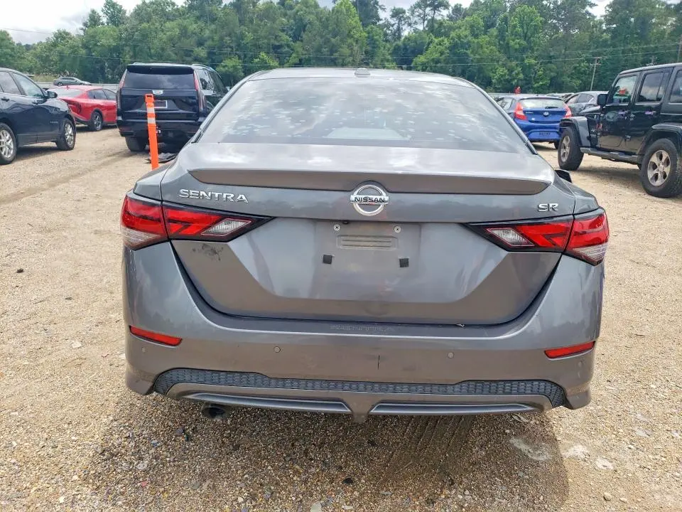 2021 NISSAN SENTRA SR  