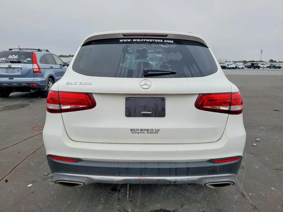 2019 MERCEDES-BENZ GLC 300  