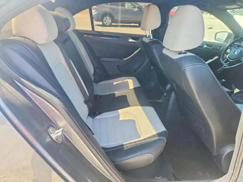 2015 VOLKSWAGEN JETTA SE  
