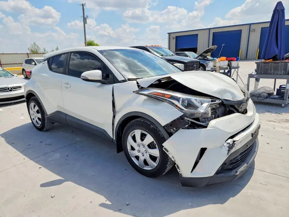 2019 TOYOTA C-HR   