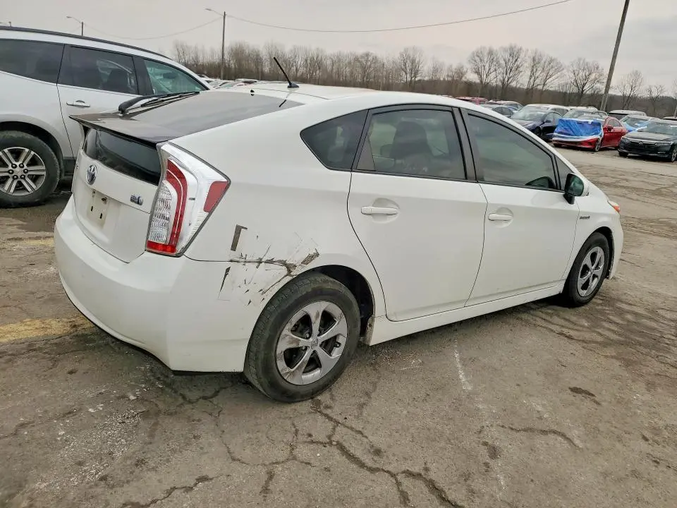 2015 TOYOTA PRIUS   