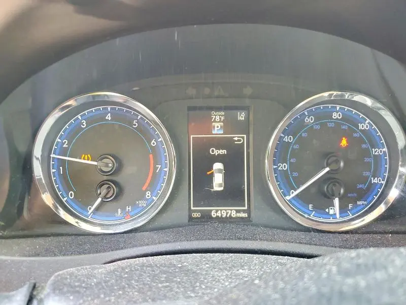 2019 TOYOTA COROLLA SE  