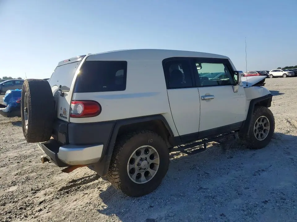 2012 TOYOTA FJ CRUISER BASE  
