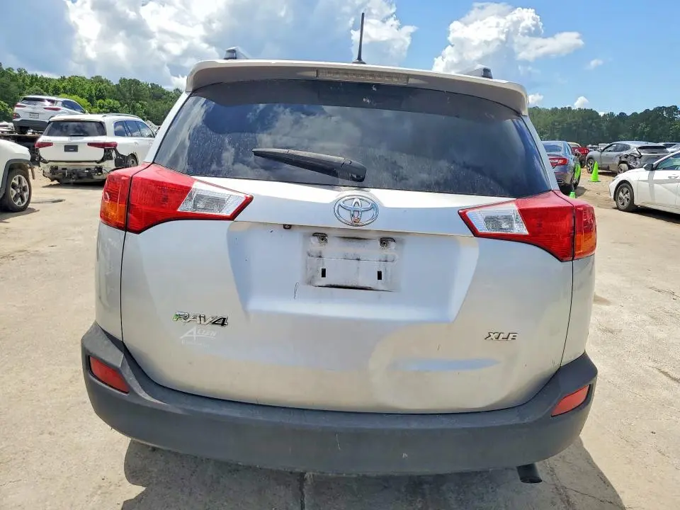 2015 TOYOTA RAV4 XLE  