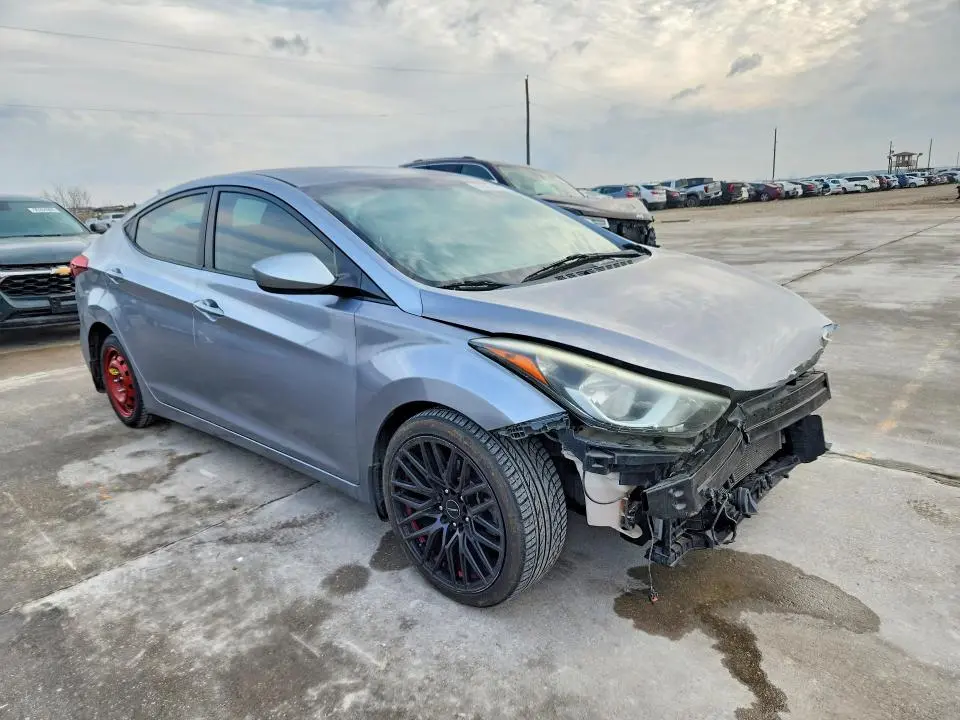 2015 HYUNDAI ELANTRA SE  