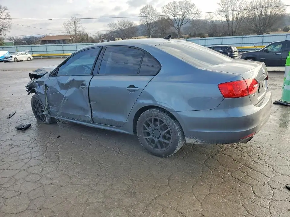 2012 VOLKSWAGEN JETTA SE  