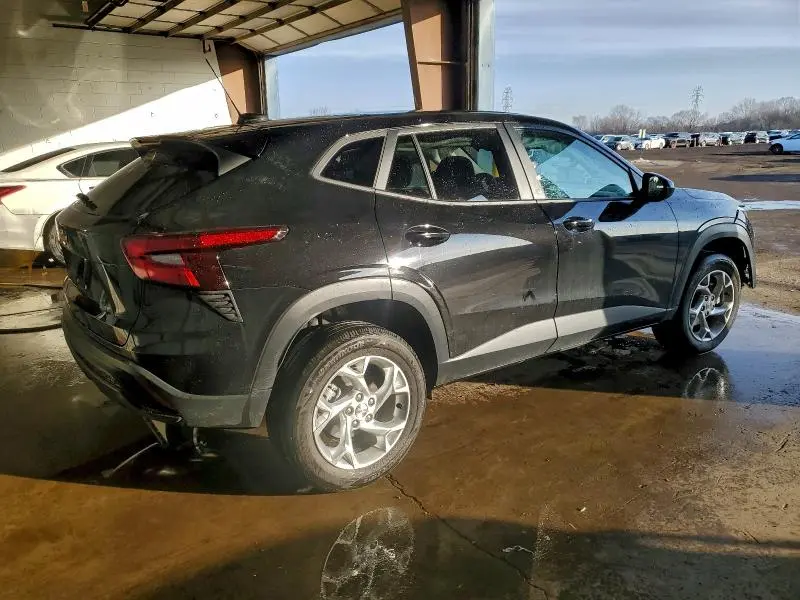 2025 CHEVROLET TRAX LS  