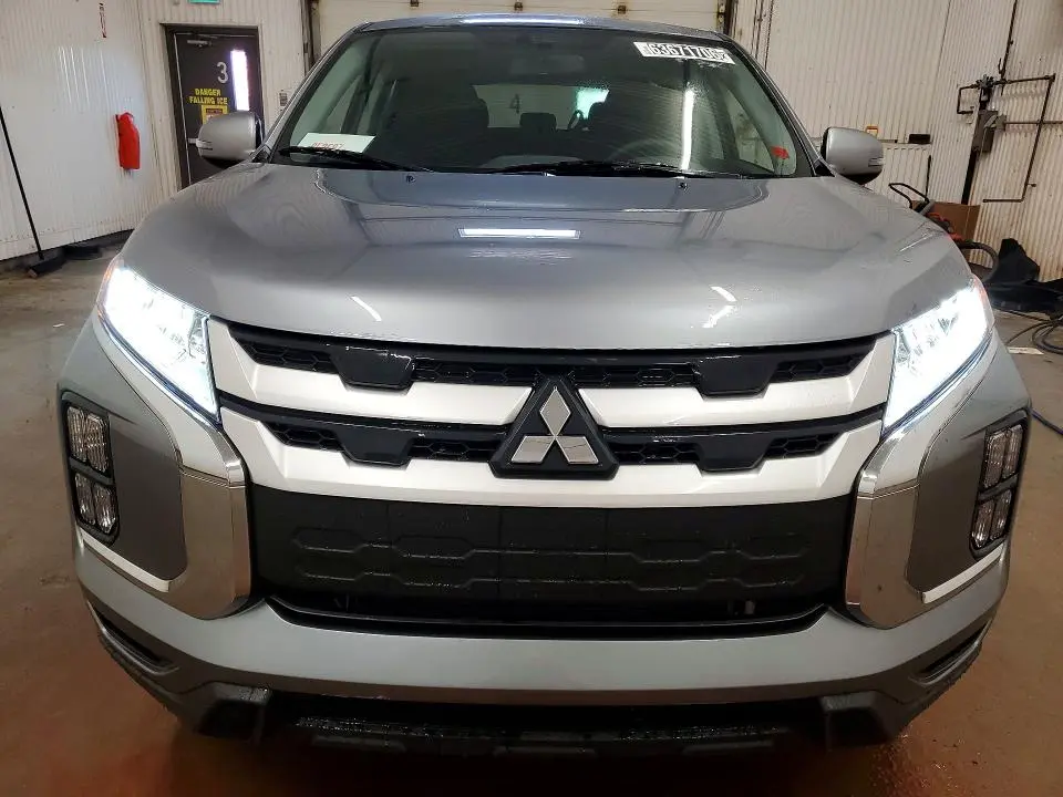 2026 MITSUBISHI RVR SE  