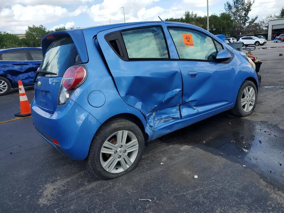 2015 CHEVROLET SPARK 1LT  