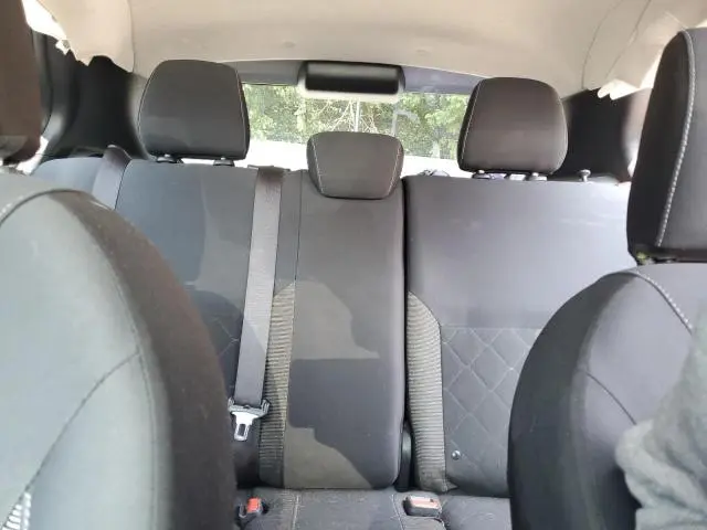 2019 NISSAN KICKS S  