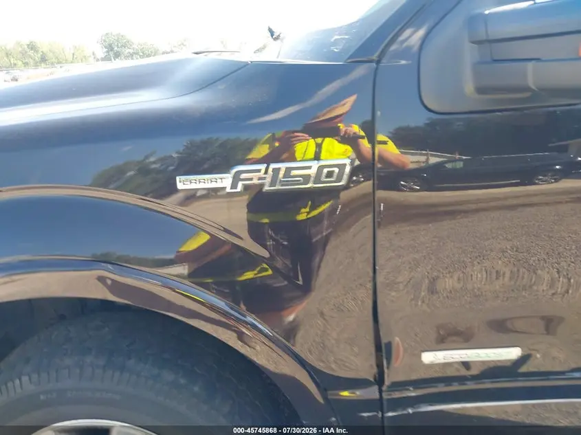 2013 FORD F-150 LARIAT