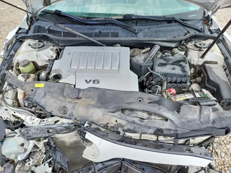 2011 TOYOTA CAMRY SE V6  