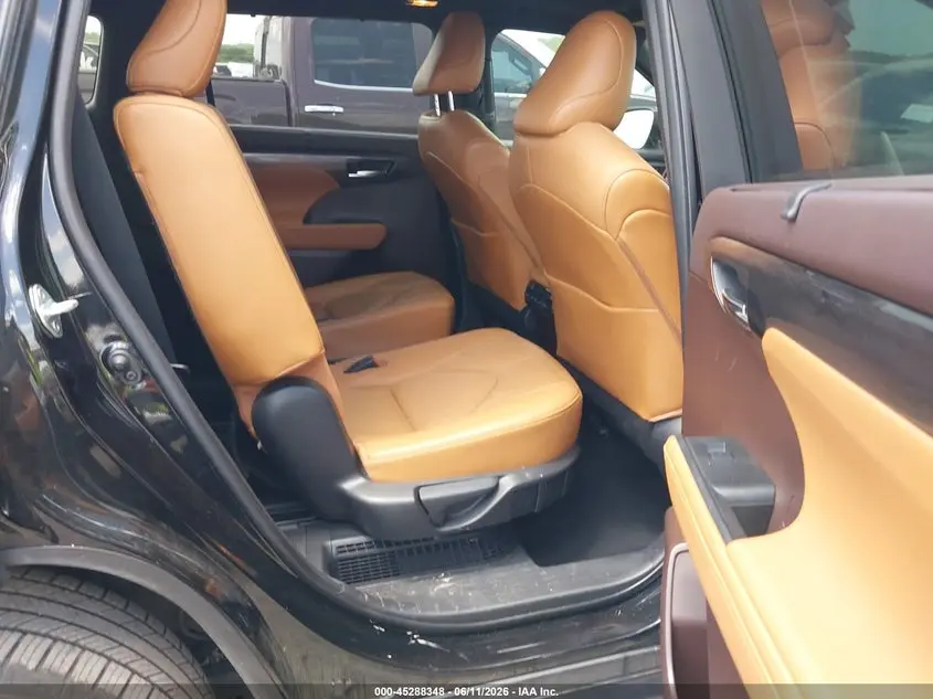 2021 TOYOTA HIGHLANDER HYBRID PLATINUM