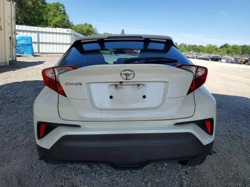 2020 TOYOTA C-HR XLE  