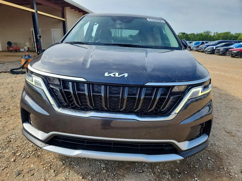 2023 KIA CARNIVAL LX  
