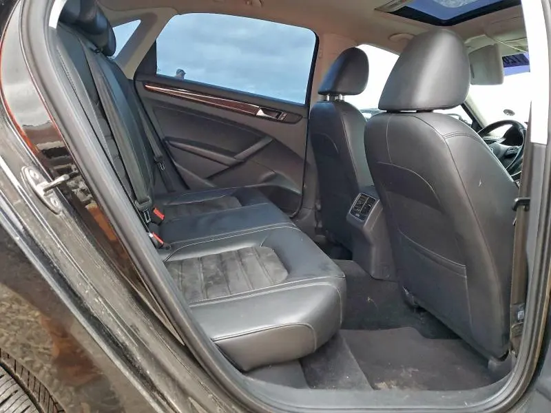 2013 VOLKSWAGEN PASSAT SEL  