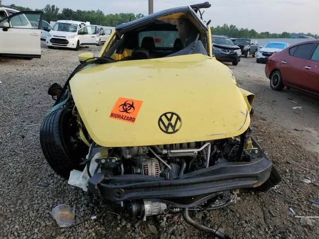 2012 VOLKSWAGEN BEETLE   