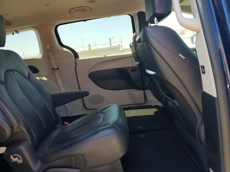 2017 CHRYSLER PACIFICA TOURING L PLUS  