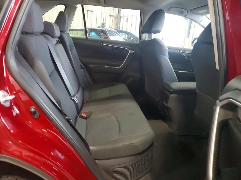 2022 TOYOTA RAV4 LE  