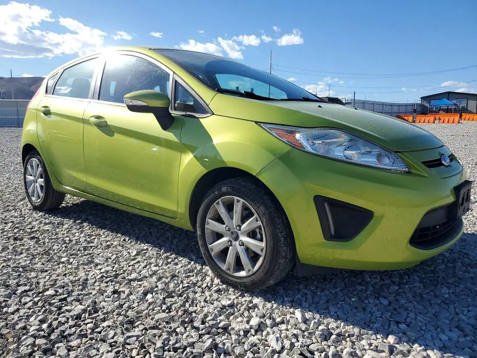 2013 FORD FIESTA SE  