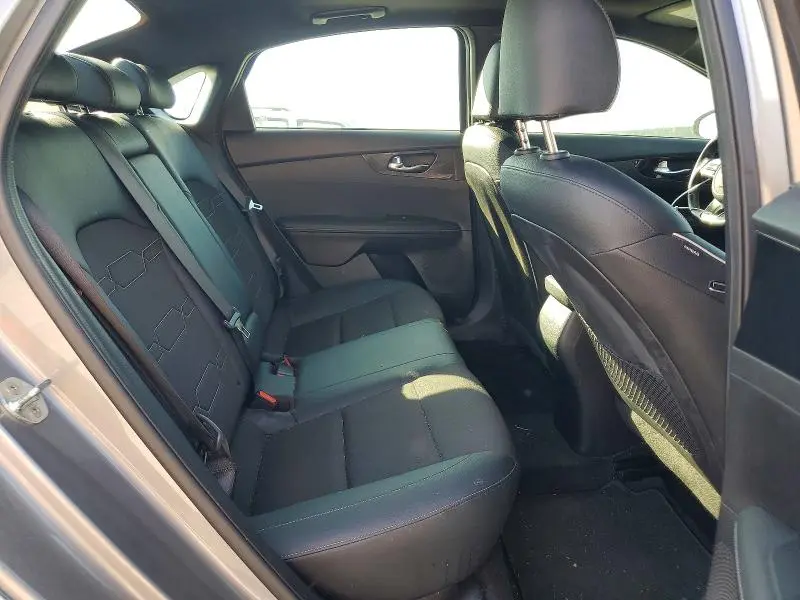 2022 KIA FORTE GT LINE  