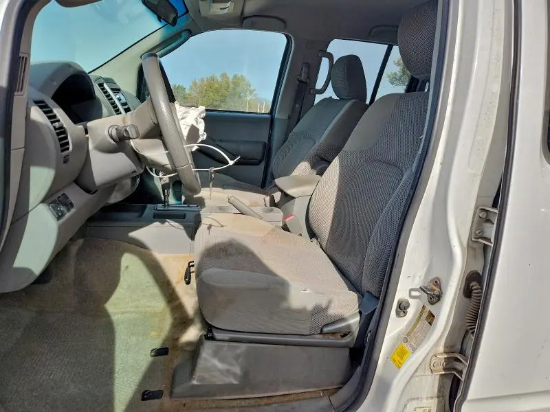 2011 NISSAN FRONTIER S  