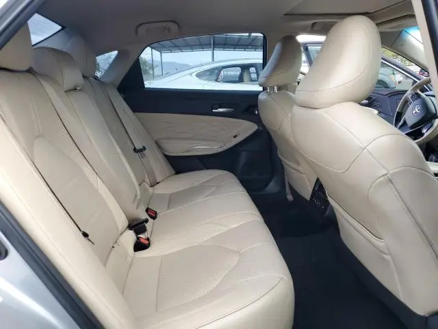 2019 TOYOTA AVALON XLE  