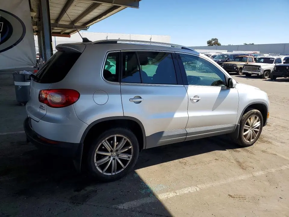 2011 VOLKSWAGEN TIGUAN S/SE/SEL  