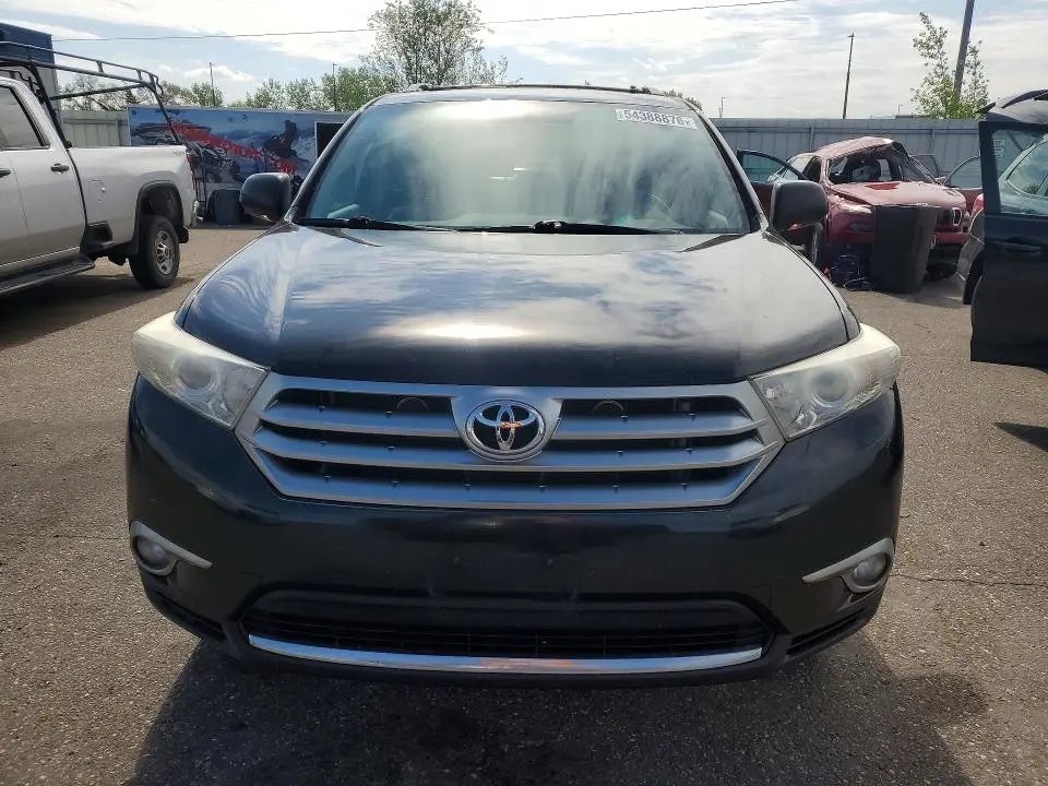 2013 TOYOTA HIGHLANDER LIMITED  