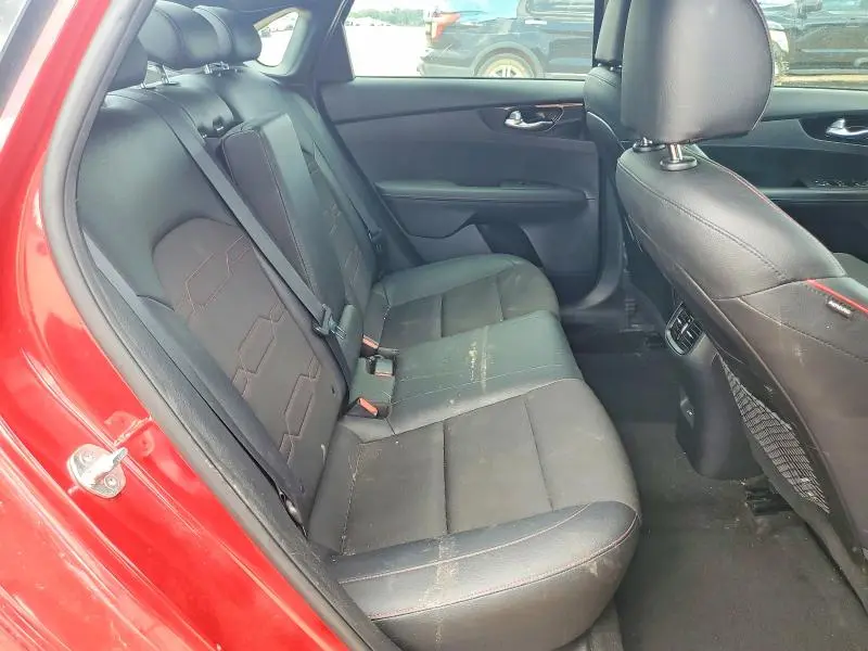 2023 KIA FORTE GT  