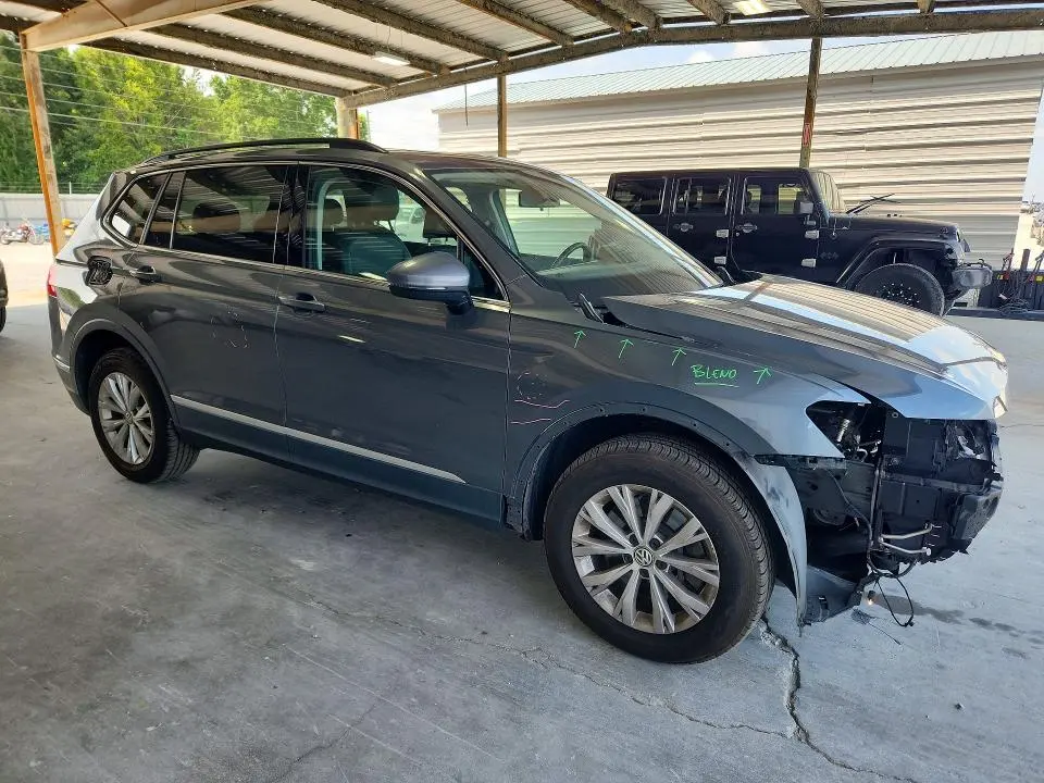 2018 VOLKSWAGEN TIGUAN SE  