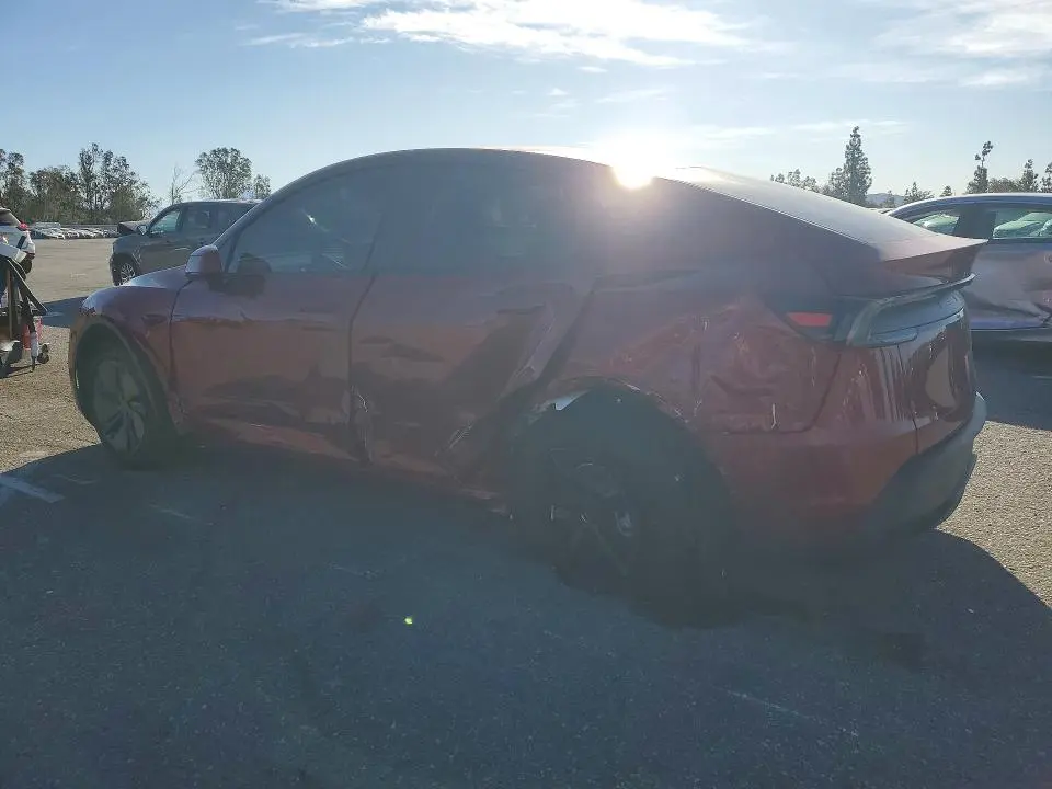 2026 TESLA MODEL Y   
