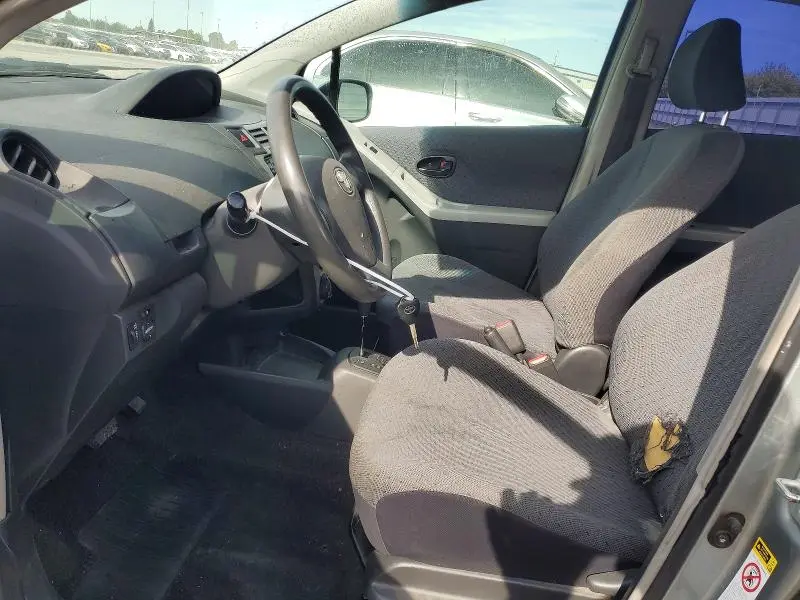 2010 TOYOTA YARIS BASE  