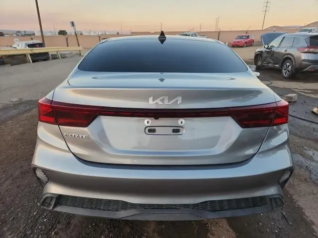 2024 KIA FORTE LX  