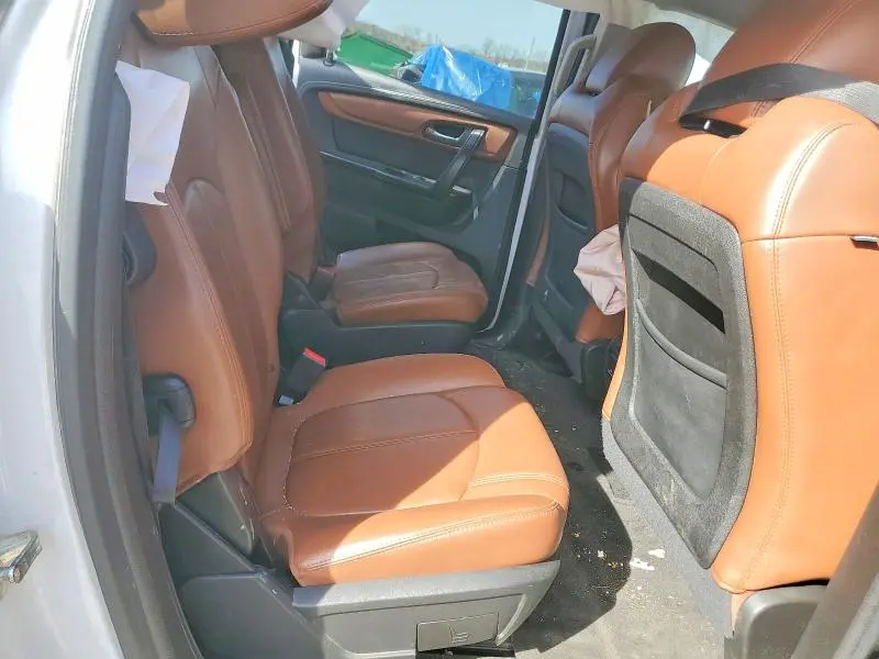 2016 CHEVROLET TRAVERSE LT  