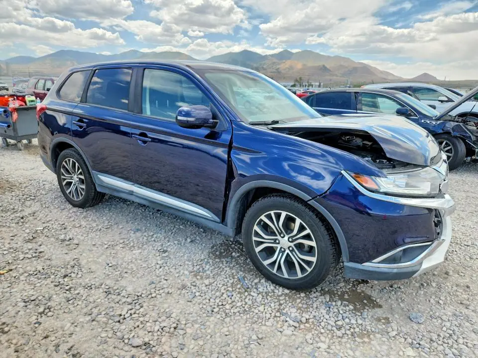2017 MITSUBISHI OUTLANDER SE  