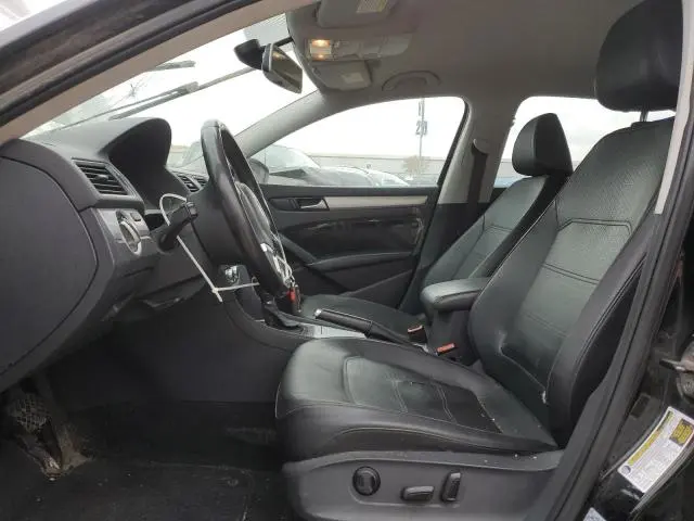 2012 VOLKSWAGEN PASSAT SE  