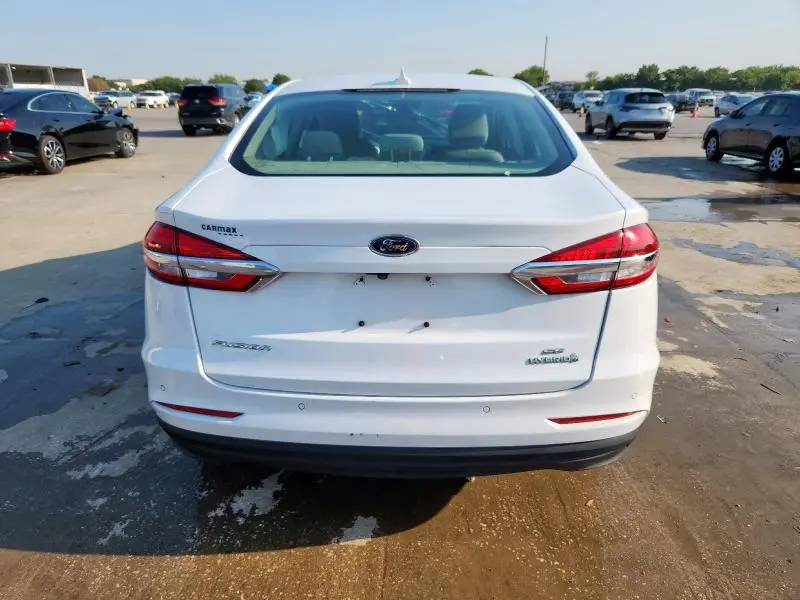 2019 FORD FUSION SE  