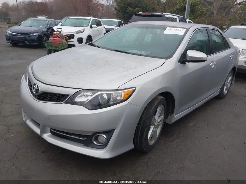 2012 TOYOTA CAMRY SE