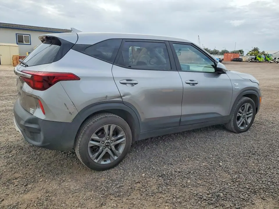 2021 KIA SELTOS LX  
