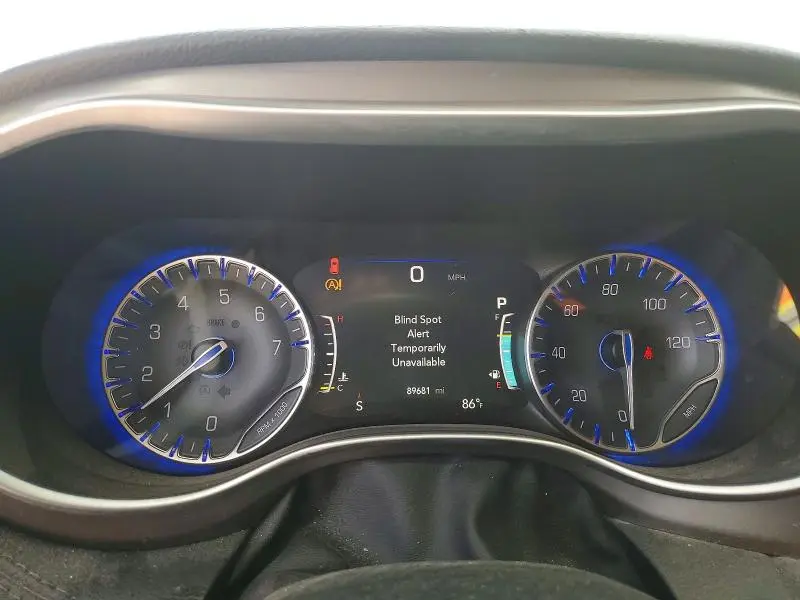2017 CHRYSLER PACIFICA LIMITED  