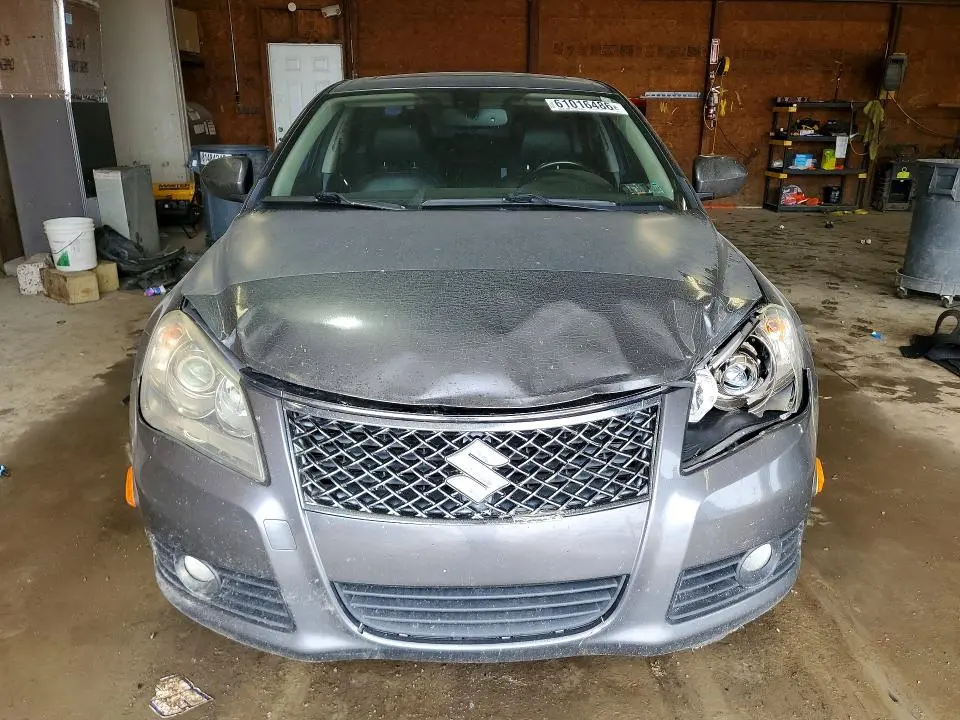 2010 SUZUKI KIZASHI SLS  