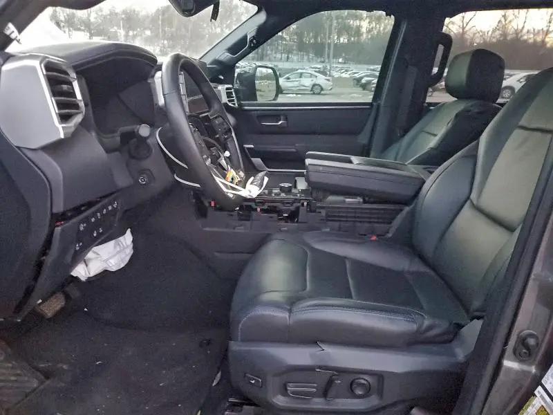 2024 TOYOTA TUNDRA CREWMAX PLATINUM  