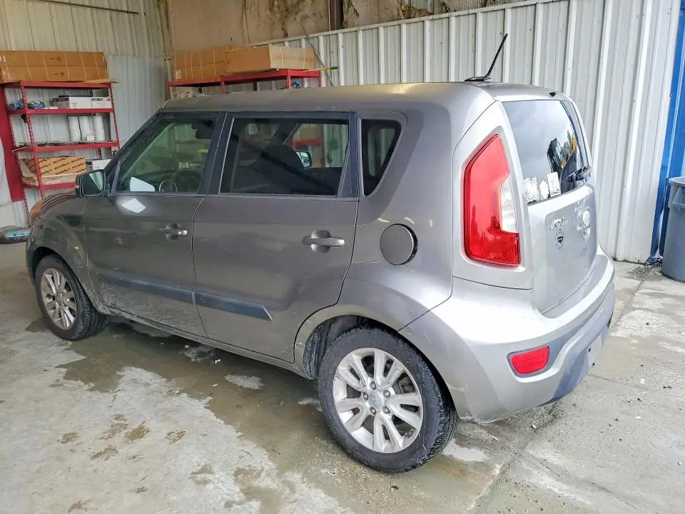 2013 KIA SOUL +  
