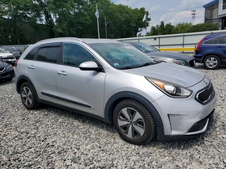 2017 KIA NIRO LX  