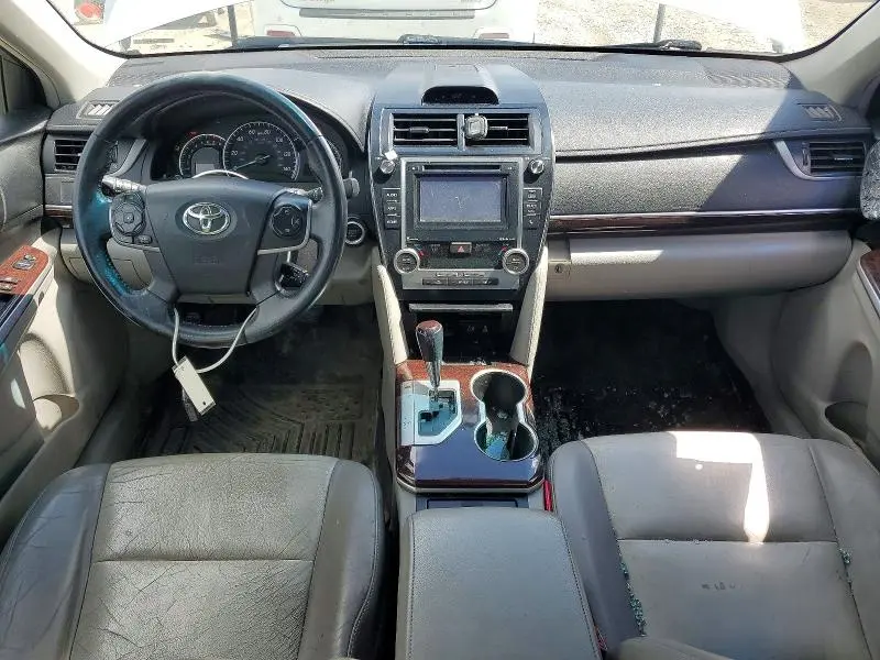 2014 TOYOTA CAMRY XLE  