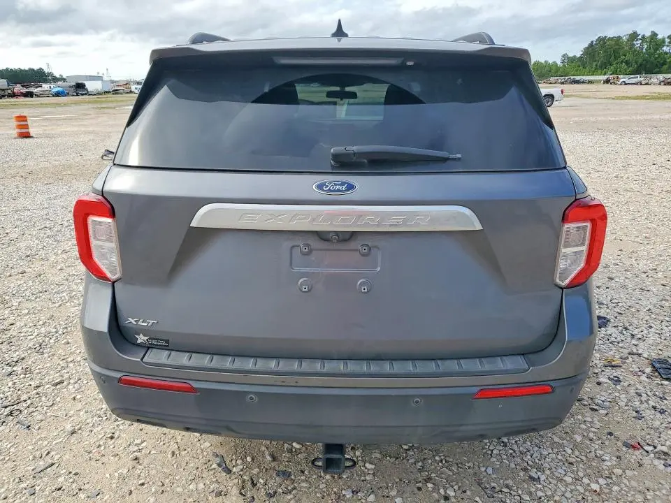 2021 FORD EXPLORER XLT  