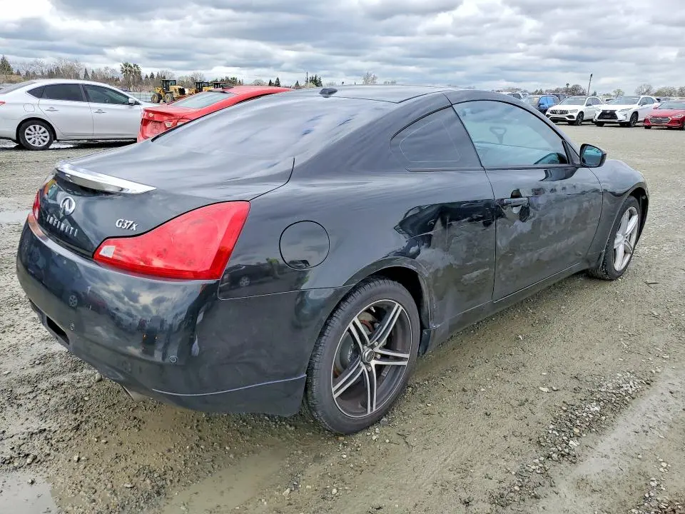 2010 INFINITI G37   