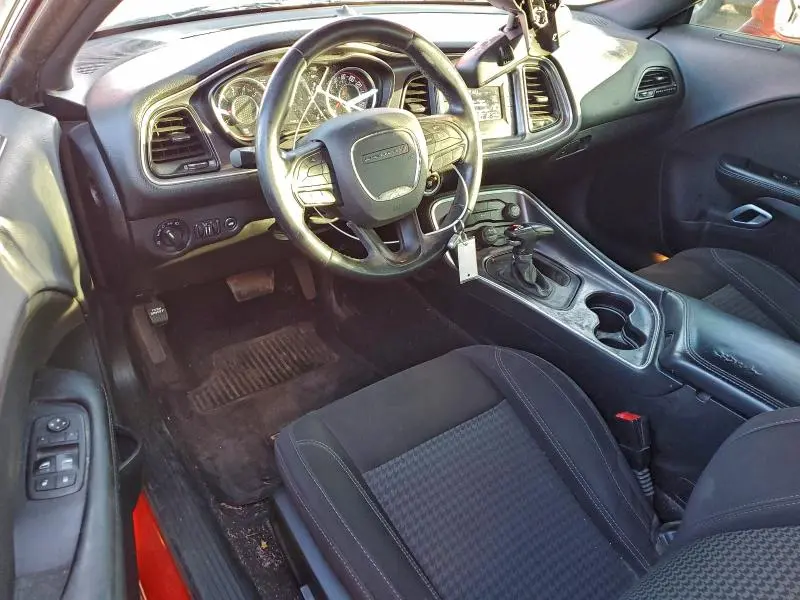 2015 DODGE CHALLENGER SXT  