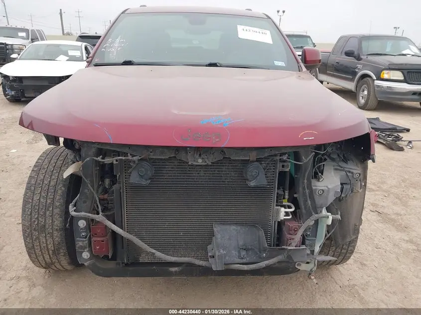 2017 JEEP GRAND CHEROKEE LAREDO 4X2